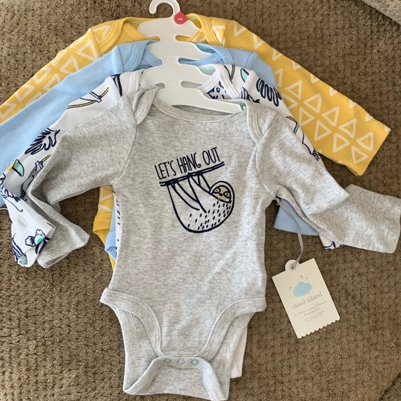 cloud island Other - Newborn Long Sleeve Onesie Set